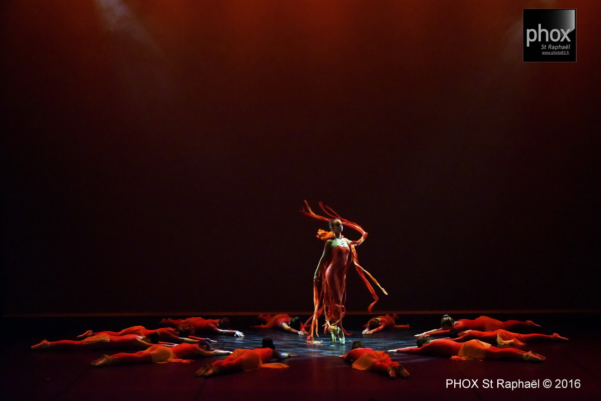 dance district spectacle 2016